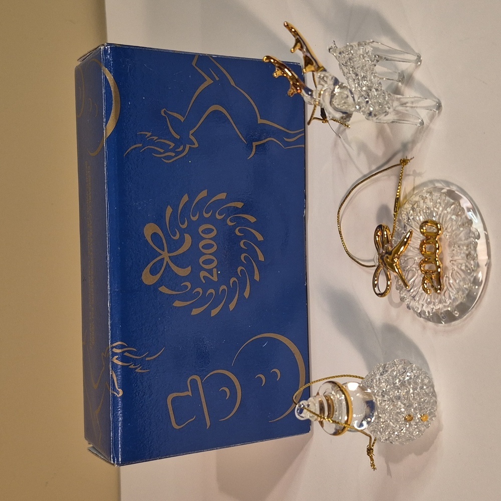 AVON Vintage 2000 Handspun Glass 22K Gold Wreath Snowman Reindeer Ornaments